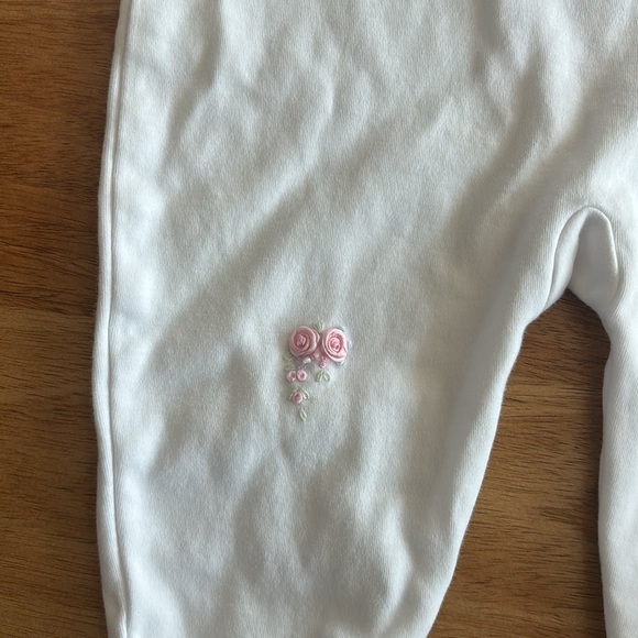 Kissy Kissy 3-6M white ruffle onesie - Picture 2 of 5